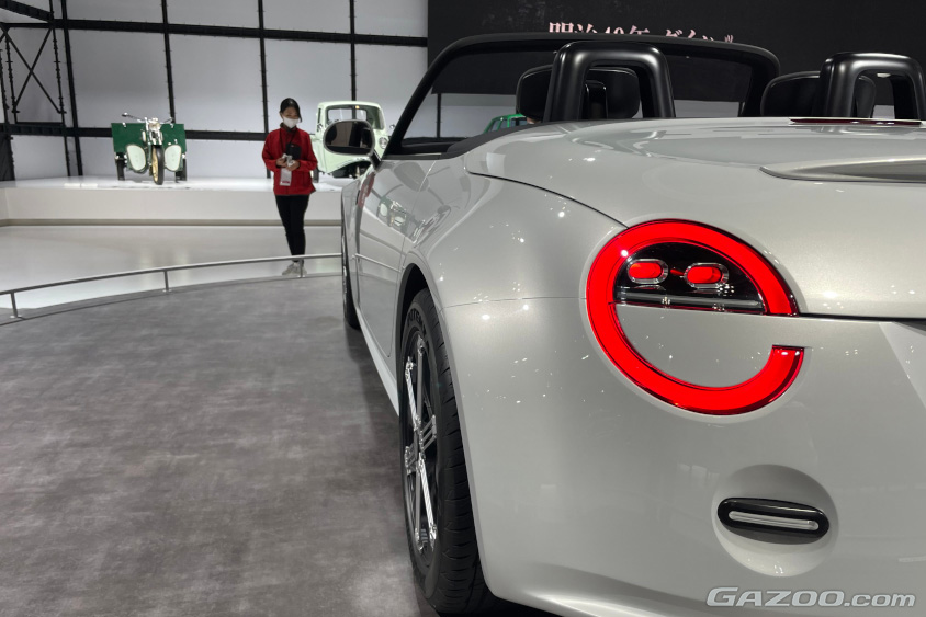 ダイハツ・ビジョン コペンのリヤフェンダーの盛り上がり(ジャパンモビリティショー2023)