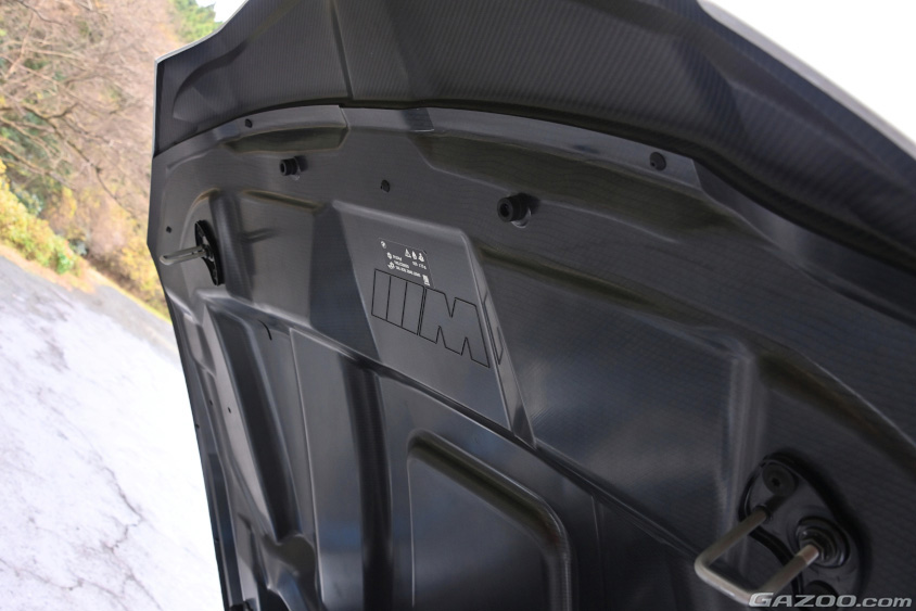 BMW・3.0CSLのボンネット