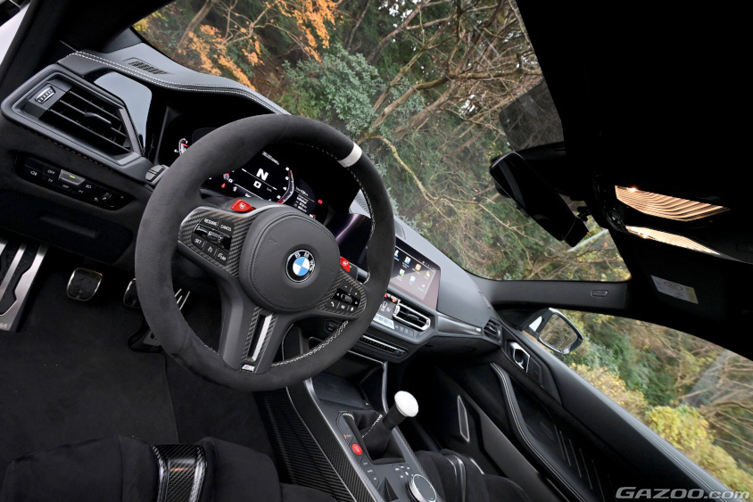 BMW・3.0CSLの運転席