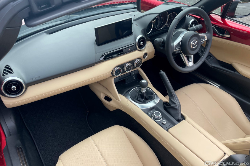 マツダ・ロードスター（ND型）後期型のインテリア