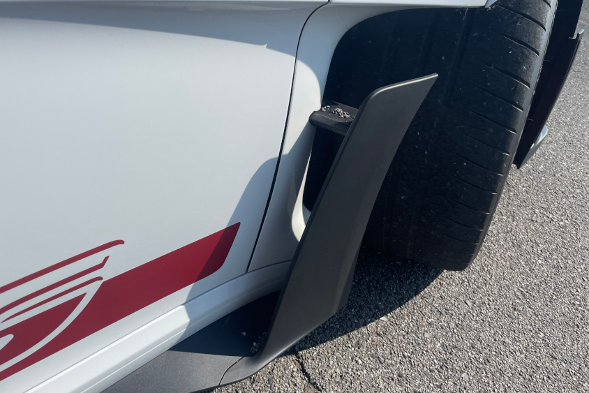 ポルシェ 911 GT3 RSのバージボード