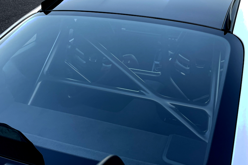 ポルシェ 911 GT3 RSのカーボンのロールケージ