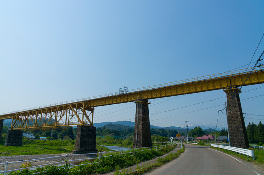 運転しながらでもその優美な形を見ることができる。