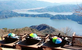 天空のテラスから三方五湖の絶景を一望！レインボーライン山頂公園へドライブ　福井県美浜町