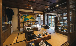 築100年の町家をリノベーション！ART＆HOTEL木ノ離でアートにふれよう　岐阜県郡上市