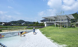 アートな遊具に焼き物のショップやカフェも！大人も子どもも楽しめる公園 「HIROPPA」　長崎県波佐見町