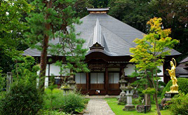 八方にらみの龍の天井絵！除夜の鐘が全国放映された「忠恩寺」　長野県飯山市