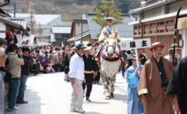 南部氏遠野入部行列や夜桜ライトアップに夜神楽も！「遠野春まつり」開催　岩手県遠野市