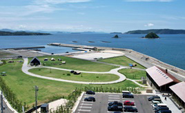 地元の新鮮な野菜や魚を食す！海に面したキャンプ場「ABUキャンプフィールド ENGAWA BASE」　山口県阿武町