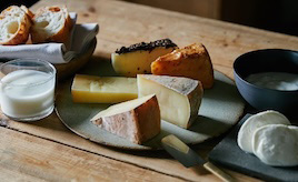 大地の恵みと歴史を感じる、酪農・スイーツ・鉄道遺産巡りのドライブ　北海道大樹町