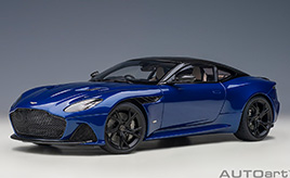 究極のアストンマーティン量産モデル　DBS スーパーレッジェーラ
