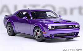 【ミニカー】ドラッグレースに特化したアメリカンマッスルカー、ダッジ チャレンジャー SRT スーパーストック
