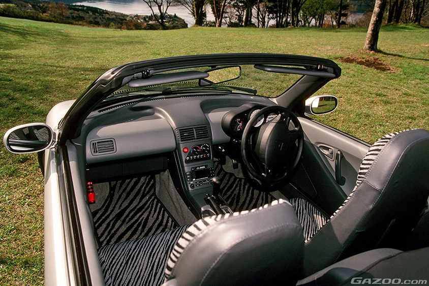 幌をあけて走ればバイクのように楽しめた