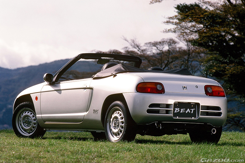 ターボなんてない、8000回転まで軽快に回せるエンジンだった