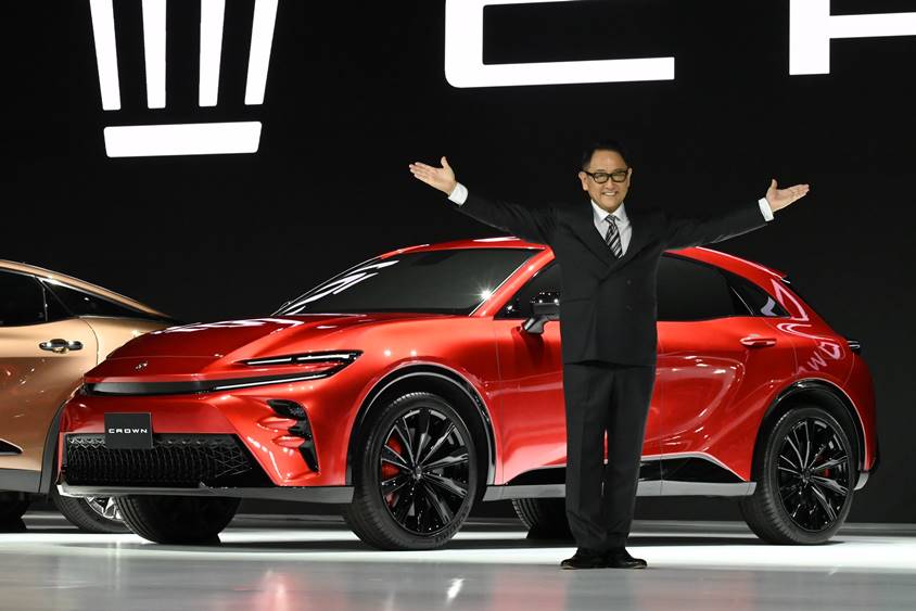 16代目新型クラウンのワールドプレミア