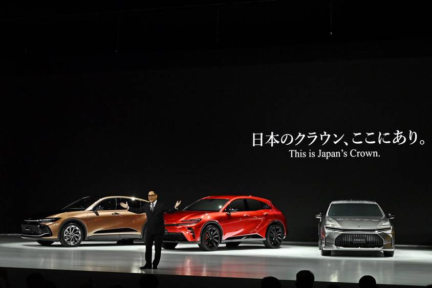 16代目新型クラウンのワールドプレミア