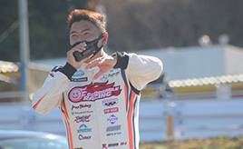 片岡龍也のサーキットドライビングレッスン　少人数制でみっちりレッスンを受ける