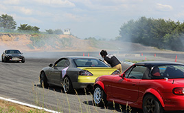 チームオレンジ ドリフトスクールドリ小屋、ドリフト派だけでなくグリップ走行派も楽しめる