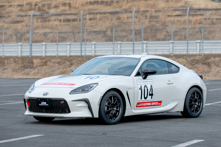 GR86 Cup Car Basic（競技部品装着車）