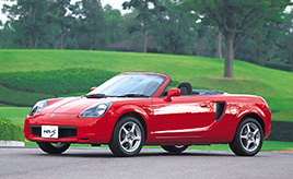 とてもフツーで超ぜいたくトヨタMR-S・・・懐かしの名車をプレイバック