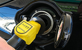 【GAZOO車クイズ Q.132】自動車の燃料にはレギュラーガソリン、ハイオクガソリン、軽油とさまざまな種類があるが、ハイオクガソリンの説明として正しいものは？