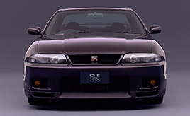 不遇だった「マイナス21秒ロマン」R33型 日産スカイラインGT-R・・・懐かしの名車をプレイバック