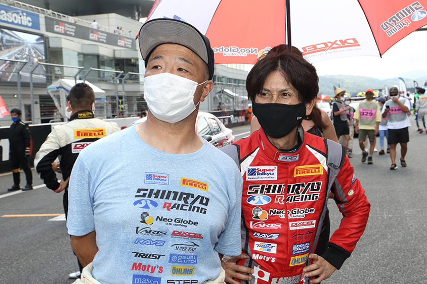 チーム代表の冨桝朋広選手(左)と大橋正澄選手(右)