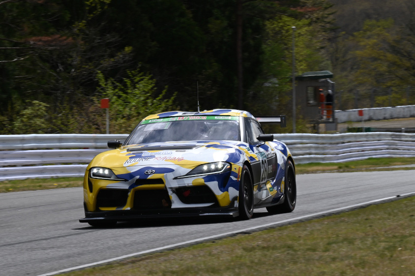 ROOKIE Racing（ルーキーレーシング）28号車スープラ