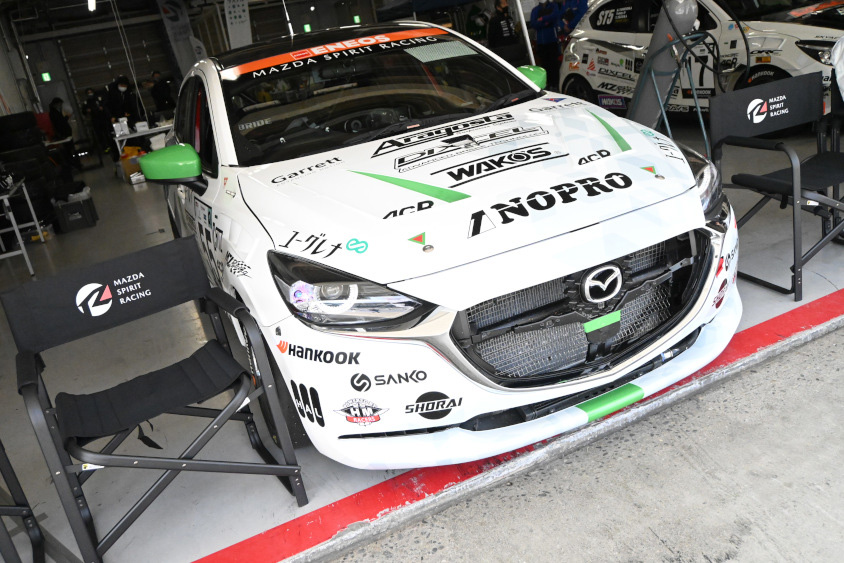 55号車MAZDA SPIRIT RACING MAZDA2 Bio concept