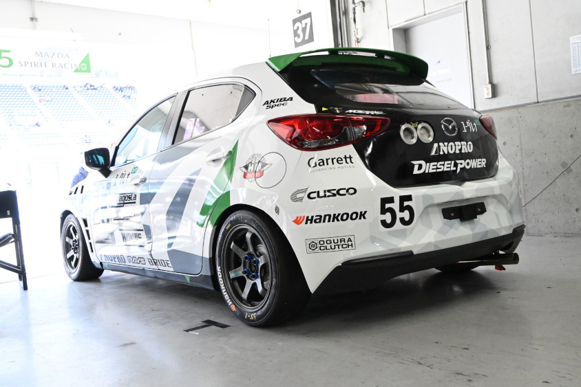 55号車MAZDA SPIRIT RACING MAZDA2 Bio concept
