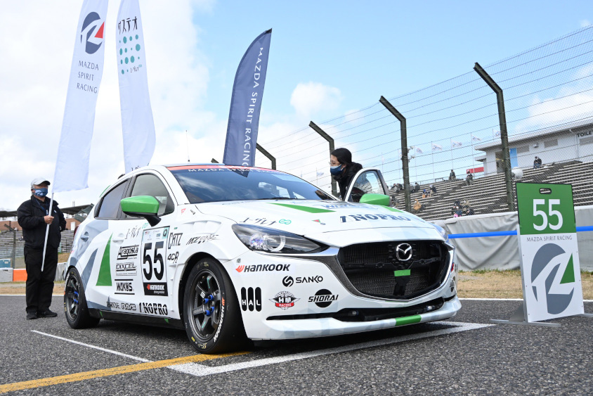55号車MAZDA SPIRIT RACING MAZDA2 Bio concept
