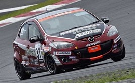 37号車　DXLワコーズNOPROデミオ