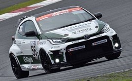 56号車 Claris Racing GR YARIS