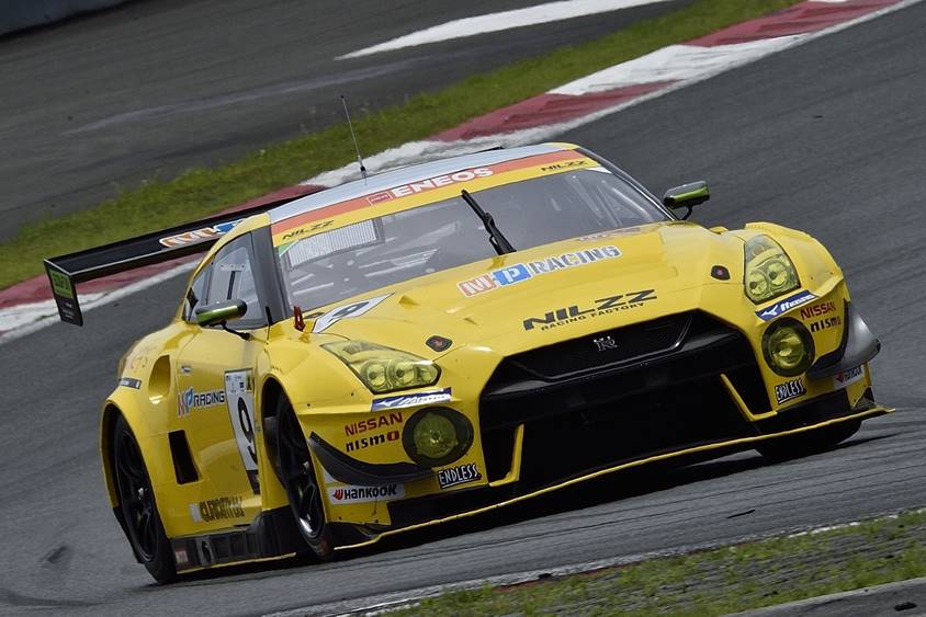 9号車　MP Racing GT-R
