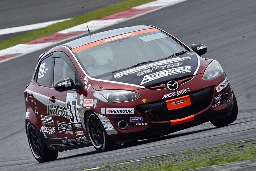 37号車　DXLワコーズNOPROデミオ