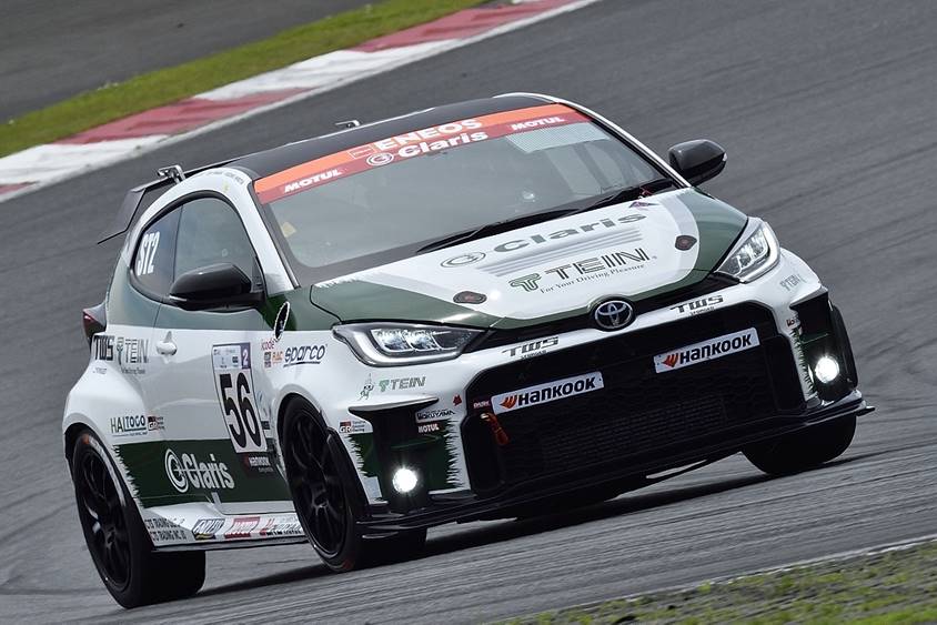 56号車 Claris Racing GR YARIS