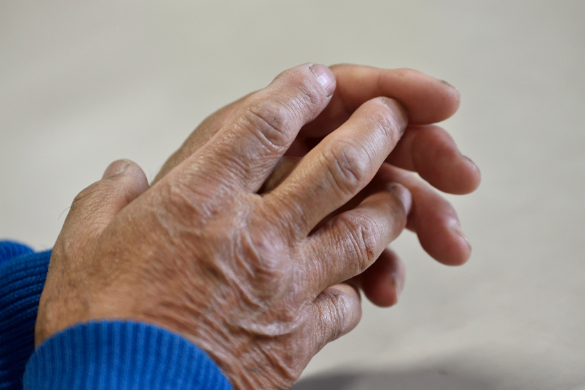 浅野レーシング代表浅野武夫の手