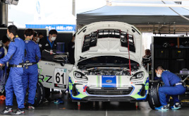 レーシングカーにエアコン!? スバルがスーパー耐久で挑む自動車メーカーだからできること