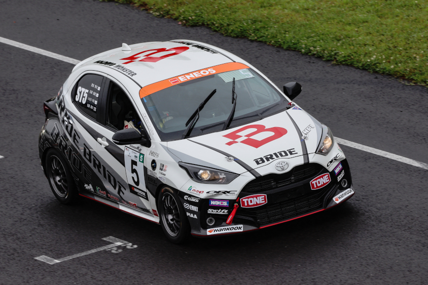 スーパー耐久 ST-5クラス 5号車 THE BRIDE YARIS