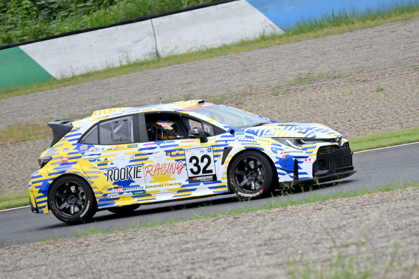 32号車 ORC ROOKIE GR Corolla H2 concept