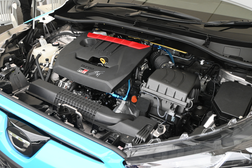 カローラクロスに搭載されている水素エンジン