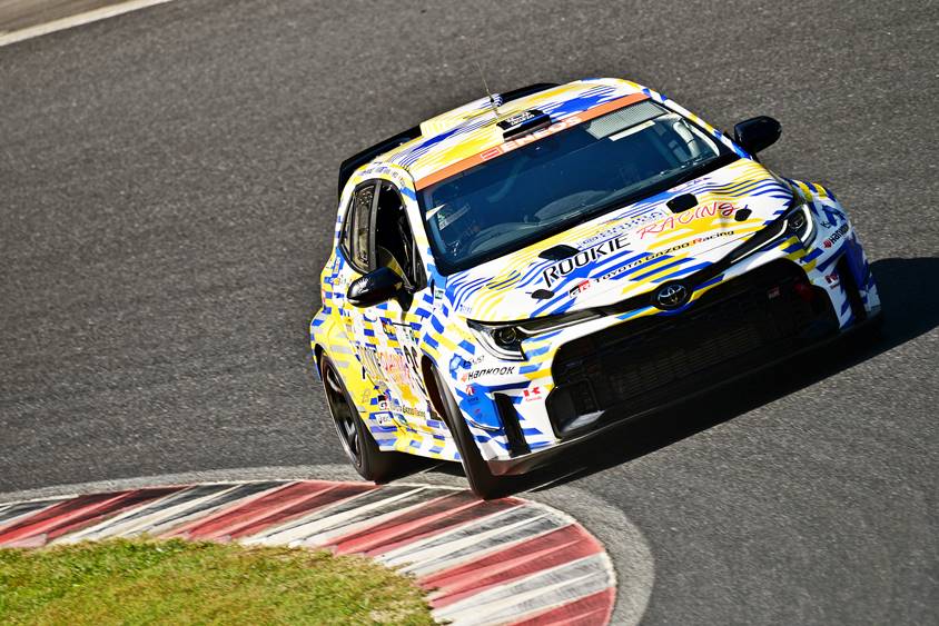 32号車水素GRカローラ