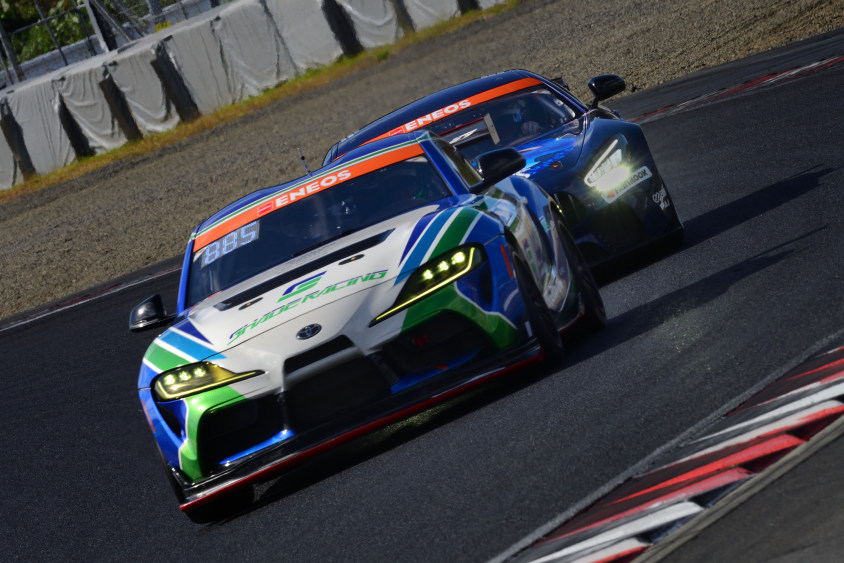 885号車　シェイドレーシング GR SUPRA GT4