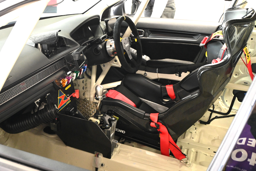 743号車 Honda R&D Challenge FL5の運転席