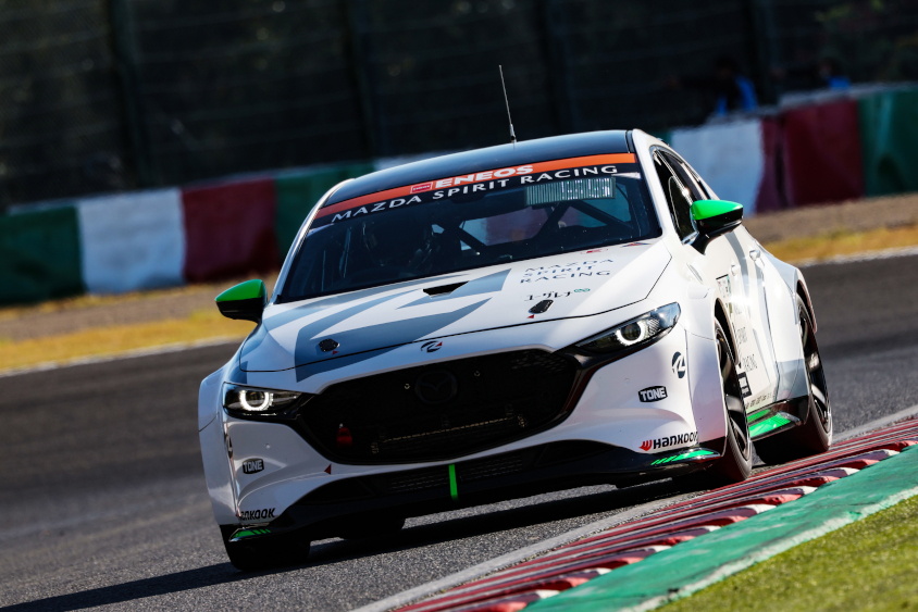 55号車 MAZDA SPIRIT RACING MAZDA3 Bio conceptのフロントビュー