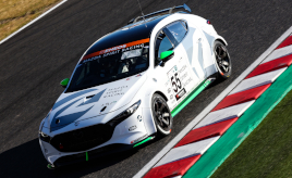 バイオディーゼル燃料のマツダ3がスーパー耐久に参戦！ 前田常務「このマツダ3でいろいろチャレンジしたい」