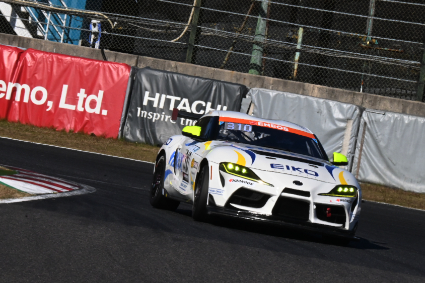 ST-Z 2位 310号車 HIRIX★EIKO GT4