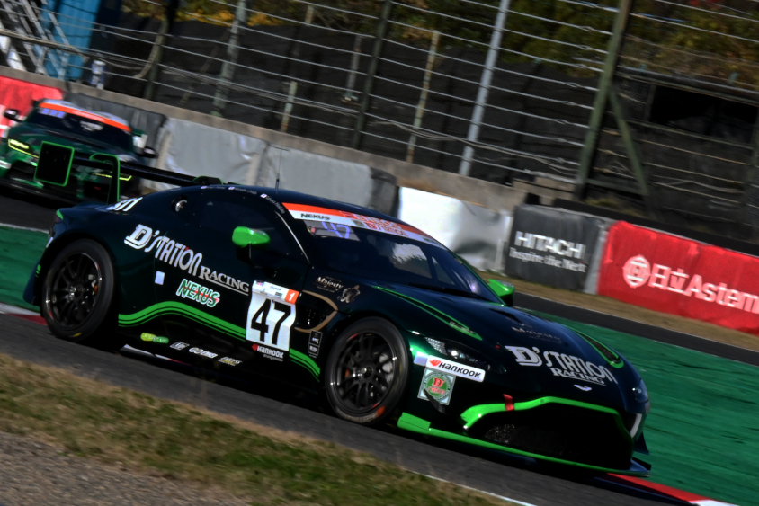 ST-1 2位 47号車 D'station Vantage GT8R