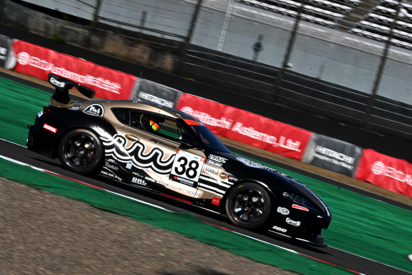 ST-1 3位 38号車 muta Racing GR SUPRA