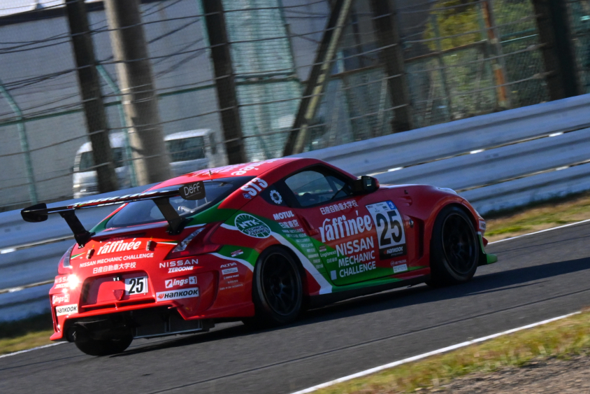 ST-3 3位 25号車 raffinee日産メカニックチャレンジZ
